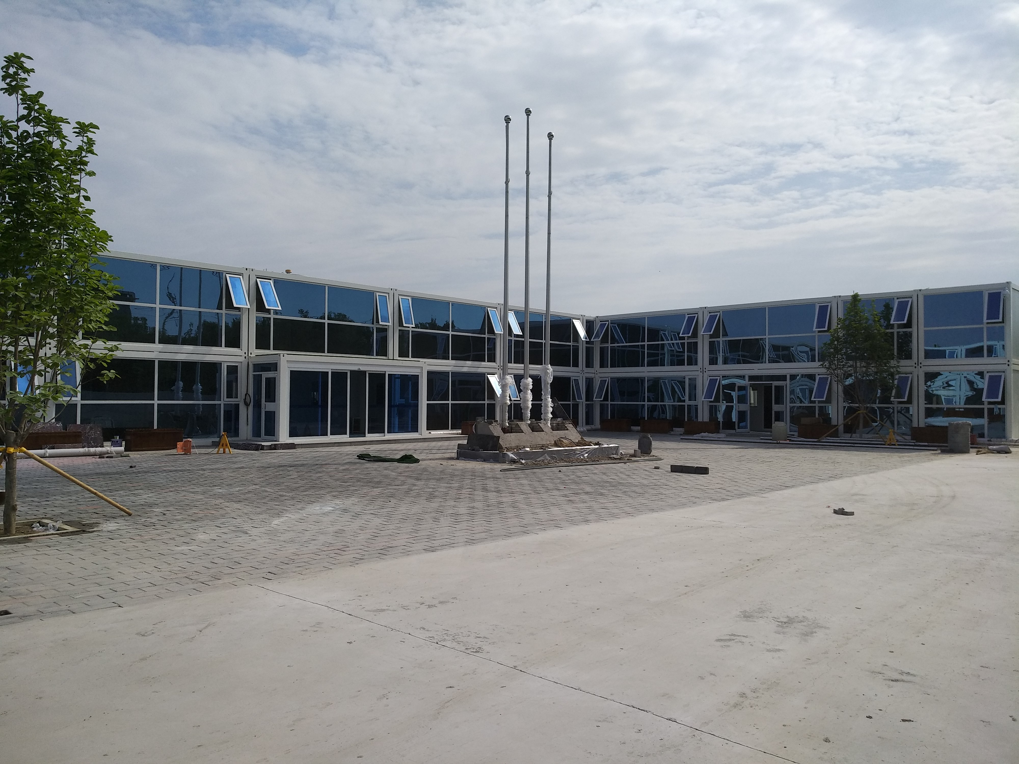 建筑工地打包箱房豪華辦公樓外景